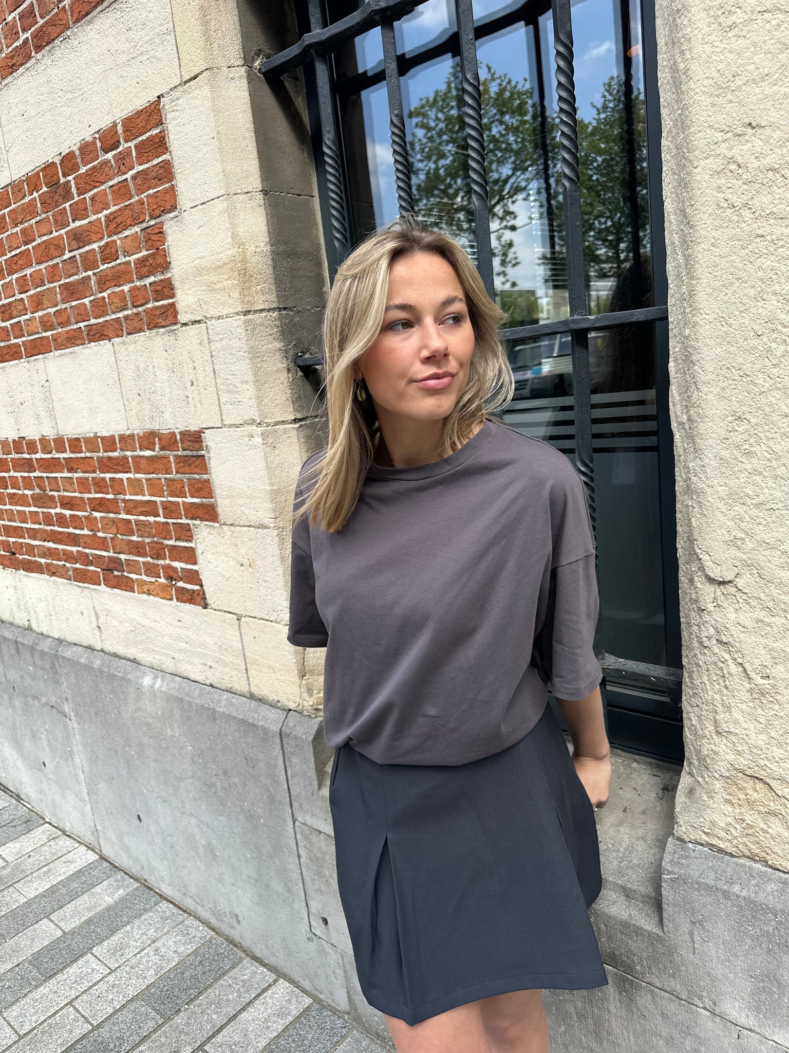 Frances Tee anthracite