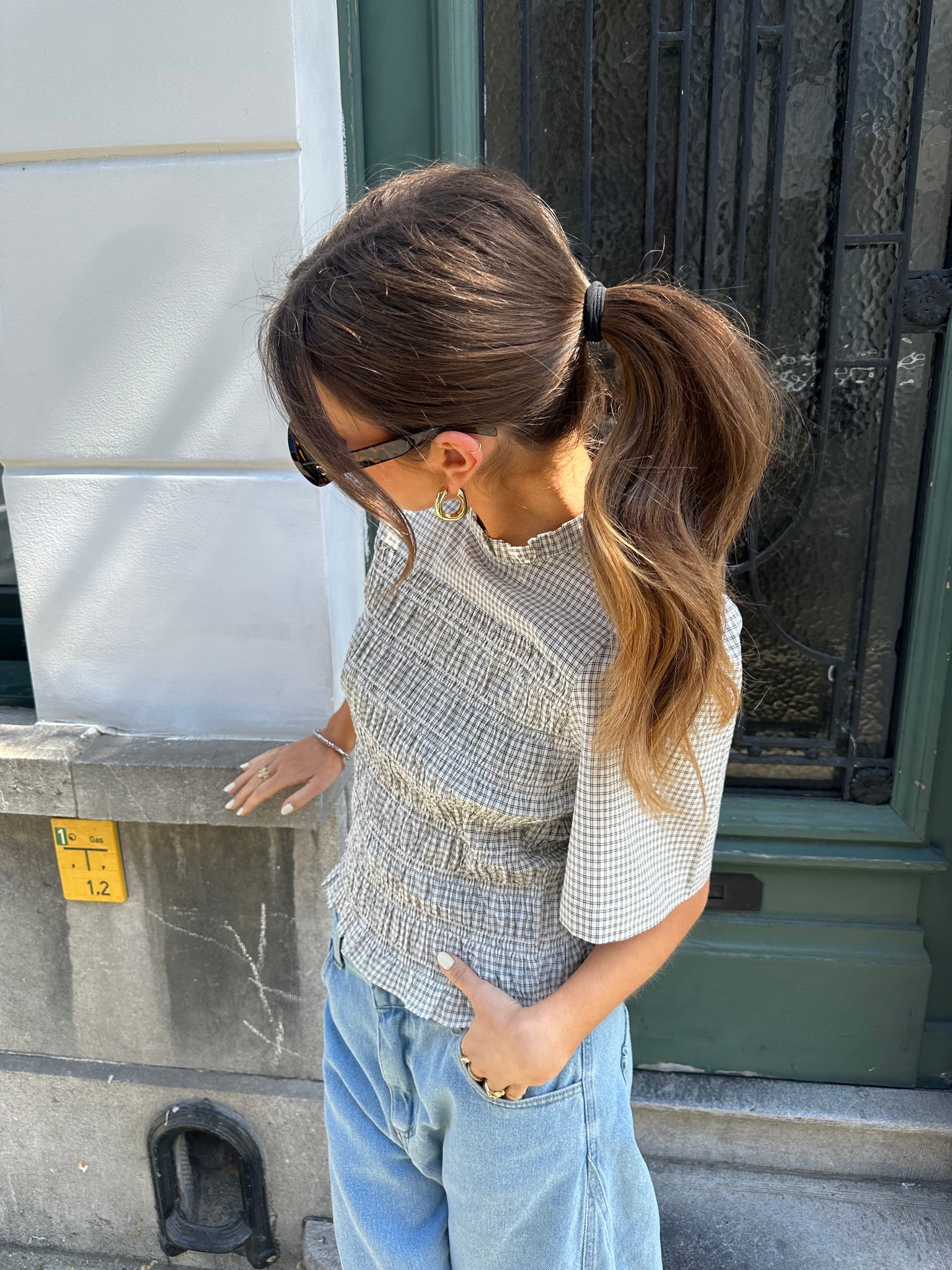 Possini check top