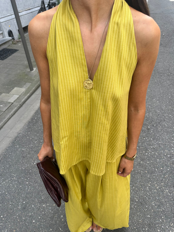 Mich top mustard