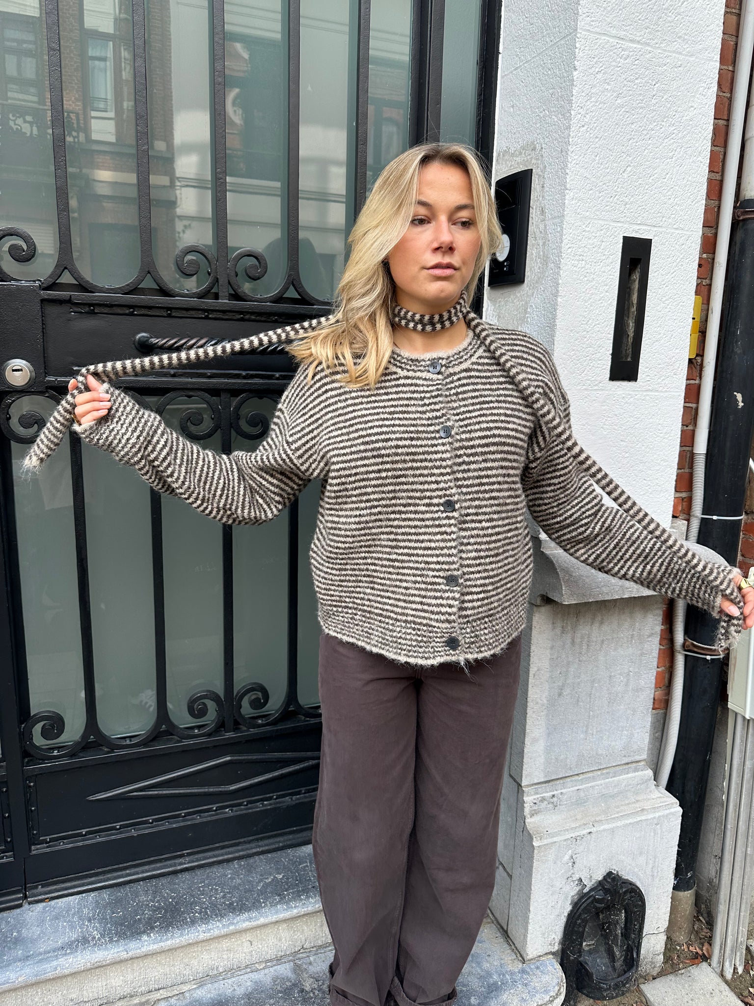 Tara knit brown