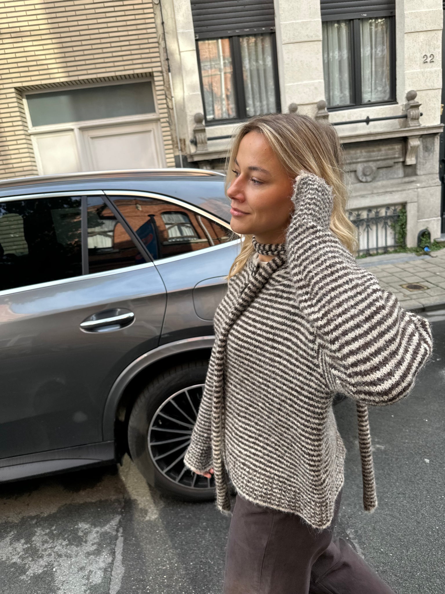 Tara knit brown