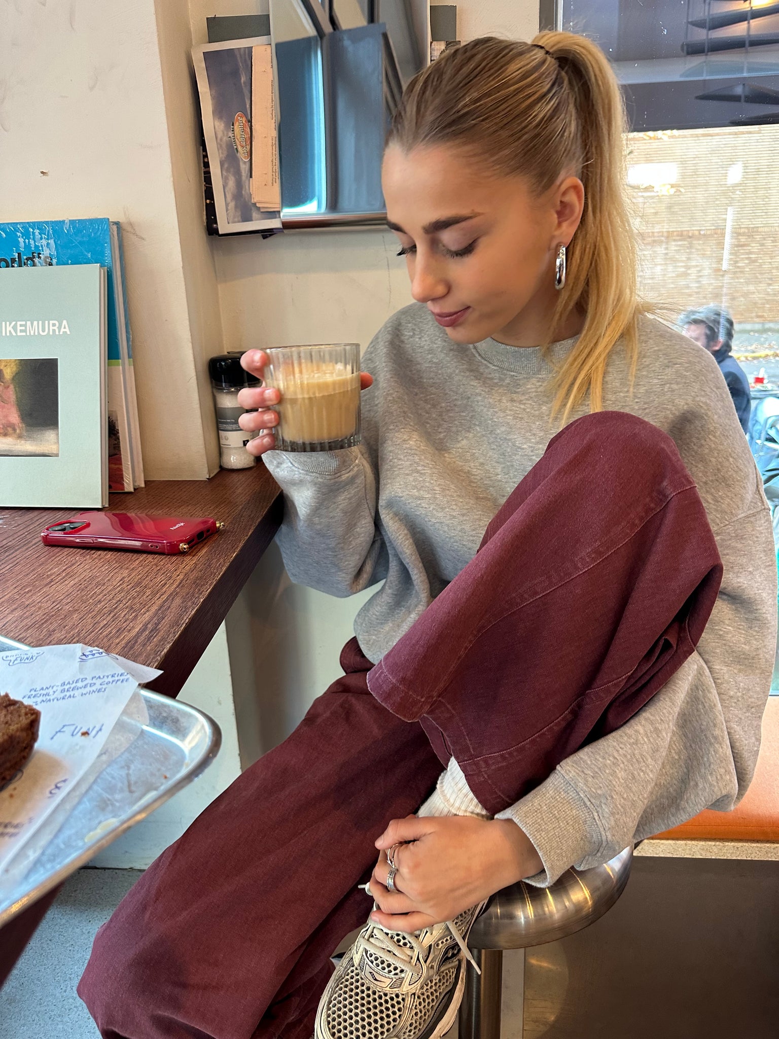 Tapered leg denim red