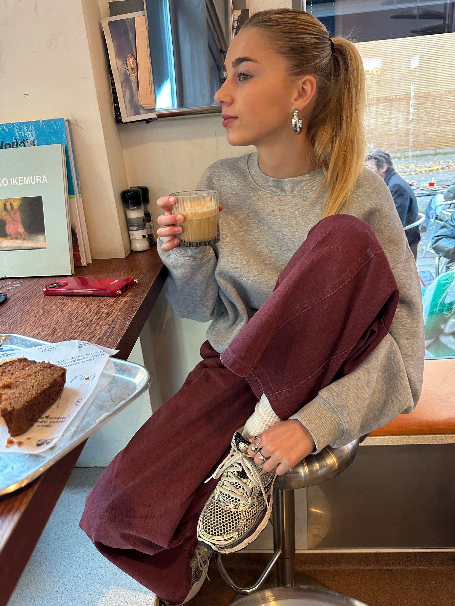 Tapered leg denim red