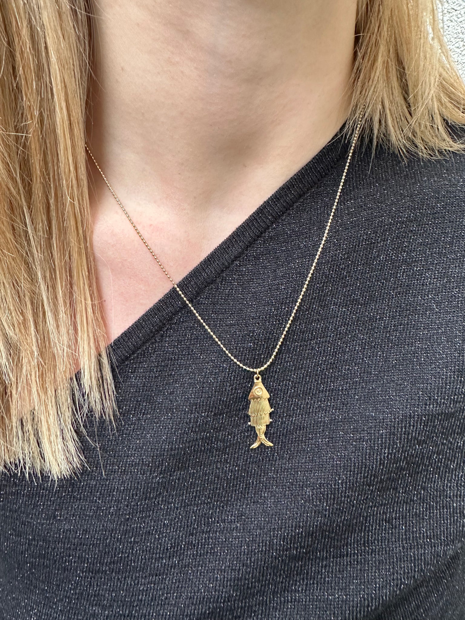 Fish necklace gold