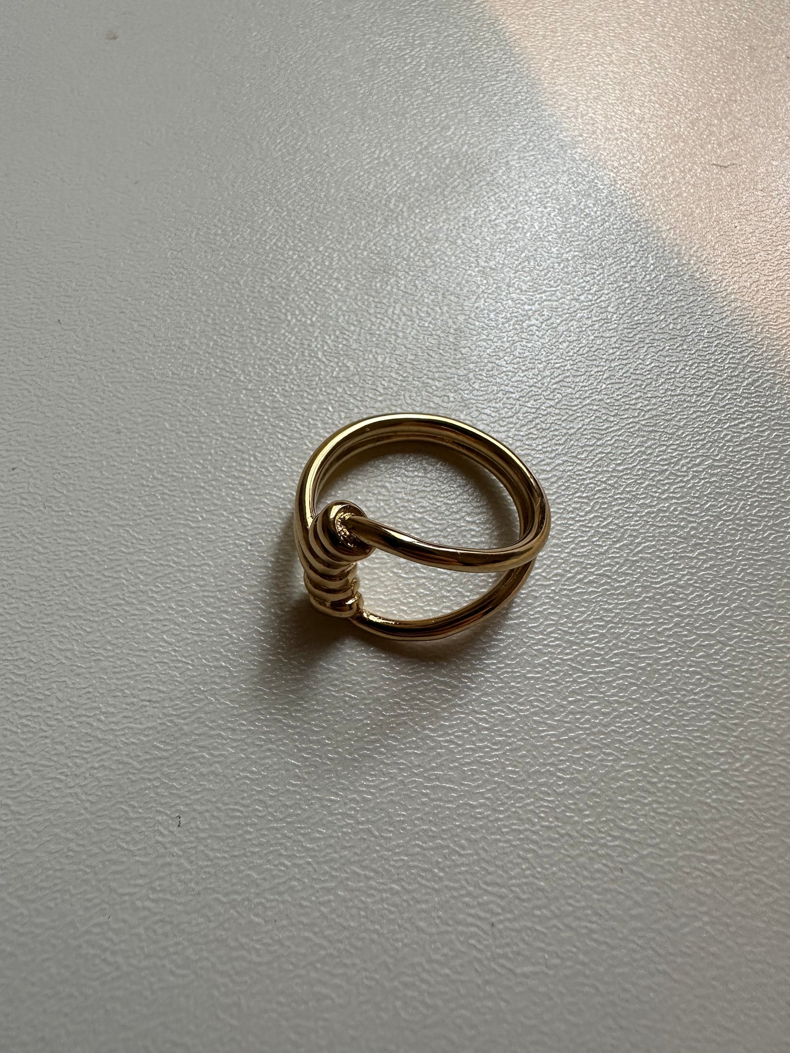 Knot ring gold